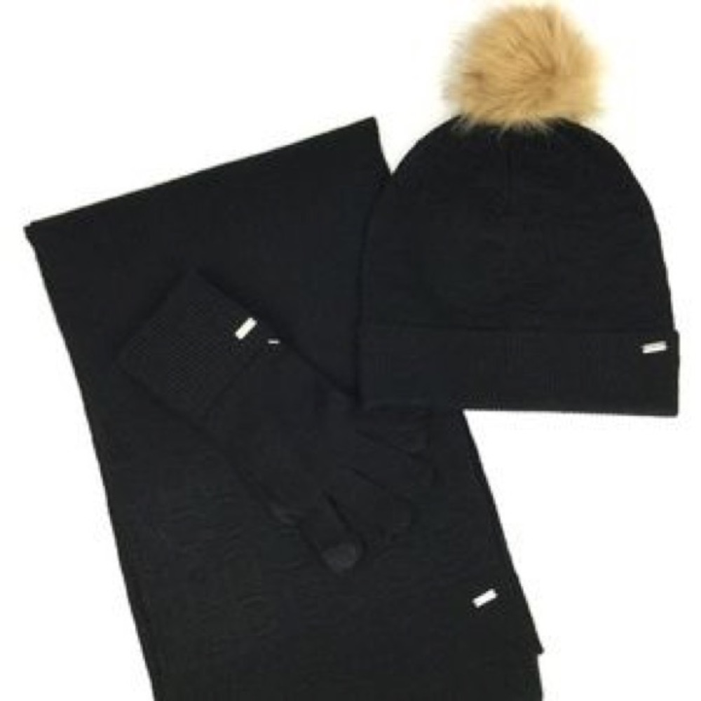 COACH | Black Signature Embossed Knit Scarf